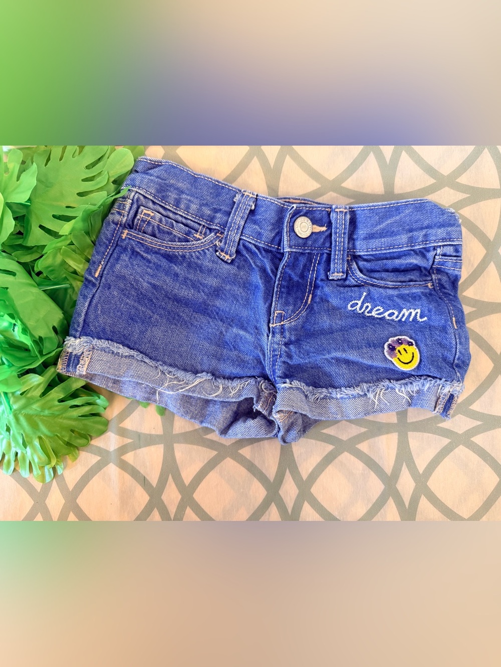 💫10/$25 • Old Navy Denim Cutoff Shorts with "dream" Embroidery and Smiley Patch